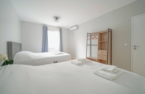 Saint-Ouen Hotel | Hôtel Trianon Saint Ouen