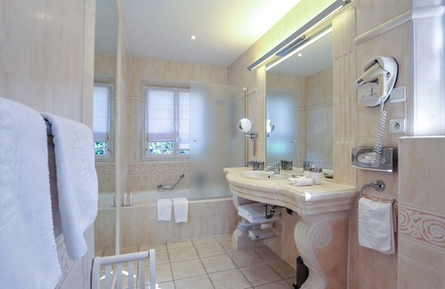 Sainte-Maxime - Saint-Tropez Hotel | Hôtel Villa Les Rosiers