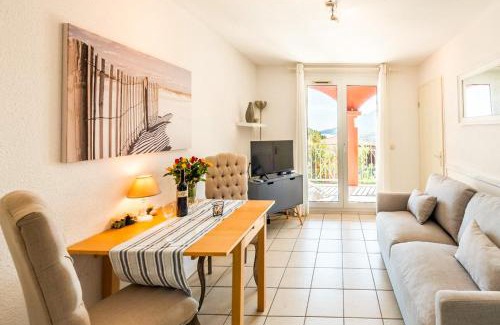 Theoule-sur-Mer Apartamento | Hübsch eingerichtetes Apartment Miramar mit großem Balkon, Pool, fussläufig zum Strand