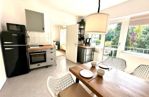 Emmerich Apartamento | Hügelhaus Green - Gemütliche Ferienwohnung mit Balkon