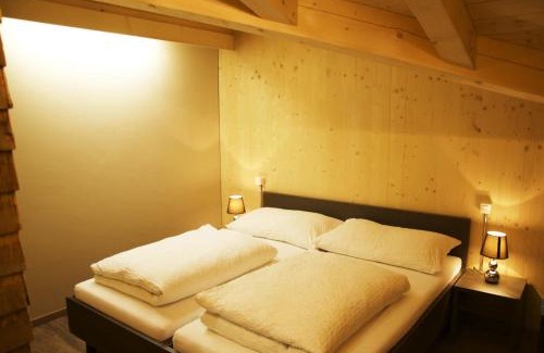 Muotathal Cabina | Hüttenhotel Husky Lodge