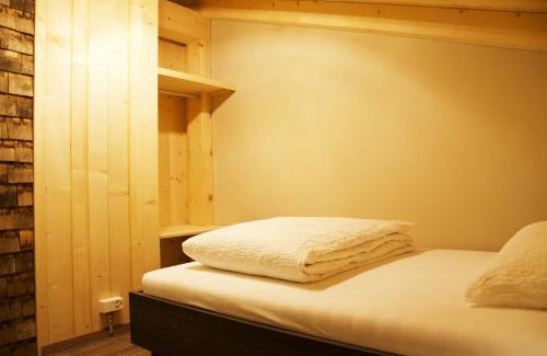 Muotathal Cabina | Hüttenhotel Husky Lodge