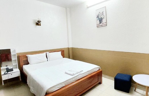 District 10 Hotel | Hương Quỳnh Hotel