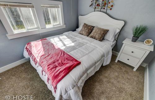 Central Colorado Springs Casa | *H* NEW! Downtown Cottage Newly Renovated! *
