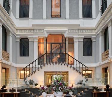 Dreta de l'Eixample Hotel | H10 Urquinaona Plaza
