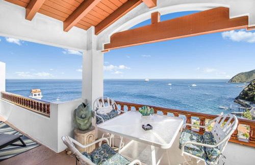 Avalon Casa | H1872 - Hamilton Cove Villa 18-72