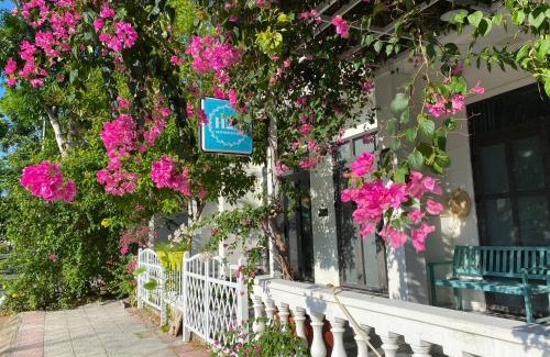 Cam Lam Casa | H2B Homestay Mountains view near Bai Dai Beach