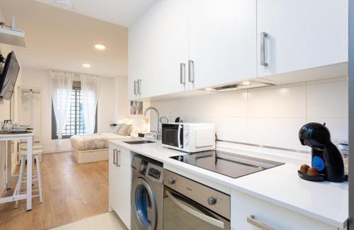 La Merced Apartamento | H2M Dos Aceras Loft ground floor, air conditioning, wifi