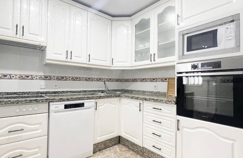 Jardin de la Abadia Apartamento | Holidays2Malaga Tomas de Echeverría 150 mts playa & Parking & WIFI