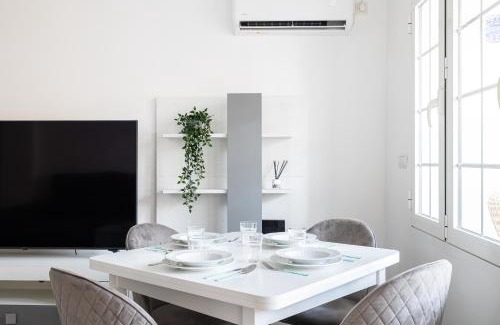 Perchel Norte Apartamento | H2M Marmoles 3 dormitorios & 2 baños con balcon