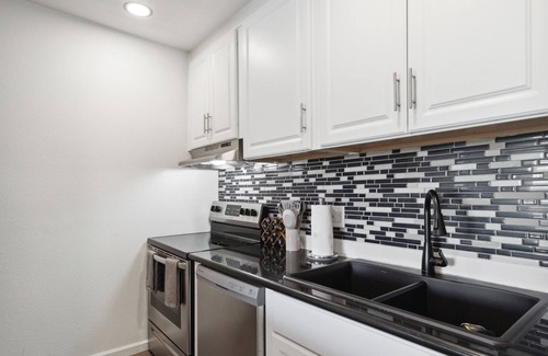 Camelback East Apartamento | H2O Perfect Blue with Pool & Parking