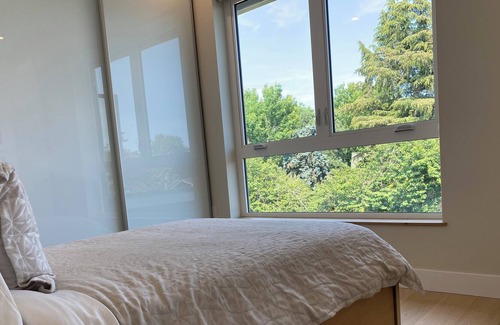 Oakridge Casa | Our heart in Vancouver! - central!