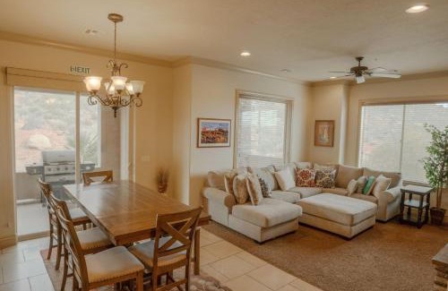 St. George Apartamento | H7-Heavenly-Ground Floor 3-bedroom Hillside View