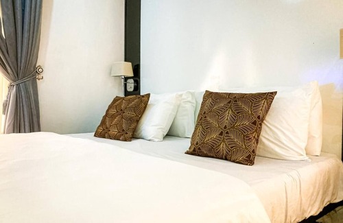 Amuwo Odofin Hotel | HABAB GRAND RESORT