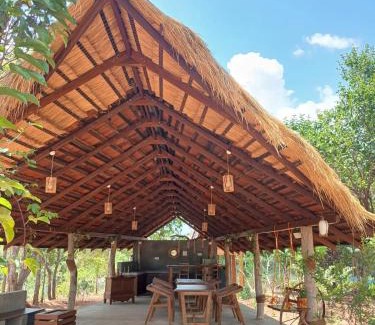 Habarana Chalet De Esquí | Habarana Chena Hut - Air conditioning Private Cabana with Balcony