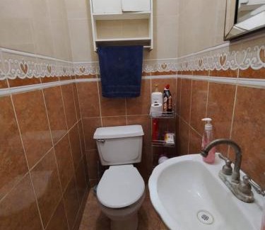 Matamoros Casa | Habitación 2 Camas Individuales, Baño Compartido