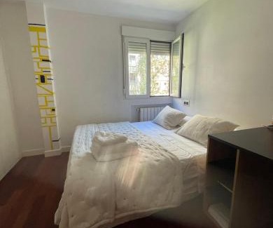 Nino Jesus Cama Y Desayuno | Habitación amplia con baño a 5 min Retiro