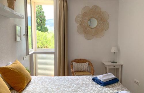 Cadaqués Casa | Habitación céntrica con Aire Acondicionado Baño privado Nevera