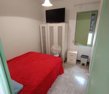 Novelda Casa | Habitación Cama Grande doble 150 x 190 Smart TV