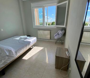Cerro Buenavista Casa | Habitación con baño compartido NO FUMADORES y gente no ruidosa