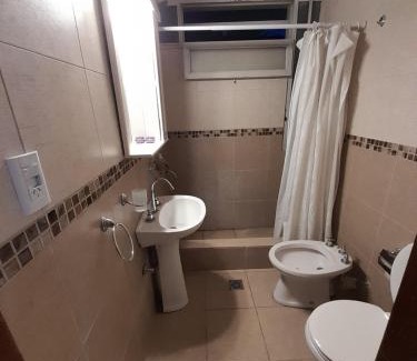 Paraná Casa | Habitación con baño privado hasta 4 personas