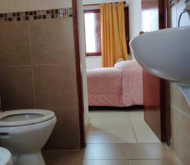 Paraná Casa | Habitación con baño privado hasta 4 personas