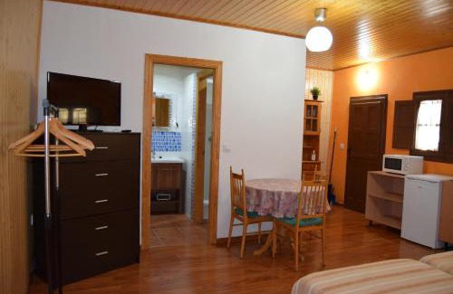 Valmuel Apartamento | Habitación independiente en Casa Rural Javier