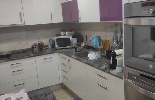 Les Roquetes Casa | Habitación totalmente equipado de alto confort en una casa con jardín