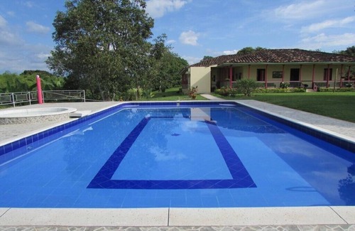 Montenegro Apartamento | Habitación Triple con baño privado - Finca Palma Soriano