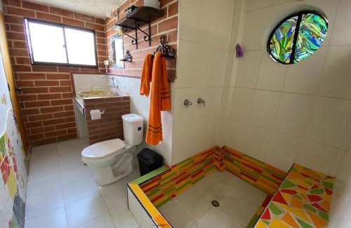 La America Apartamento | Habitaciónes en Casa Ithaca en Floresta - Santa Lucía