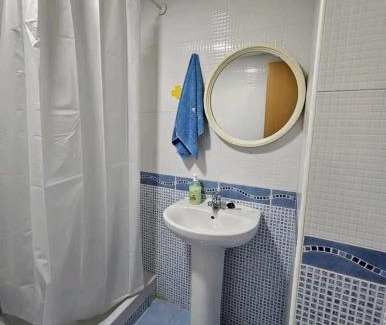Chilches Casa | habitacion en piso compartido cerca de playa