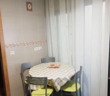 Vigo Apartamento | Habitacion en piso compartido y wc compartido cerca de Playa de Samil