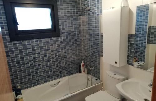 Vigo Apartamento | Habitacion en piso compartido y wc compartido cerca de Playa de Samil