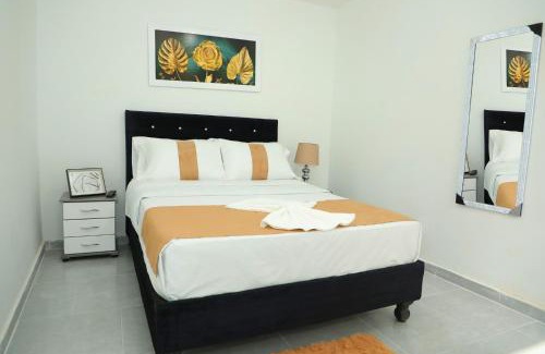 Cali Casa | HABITACION SMART - baño semiprivado