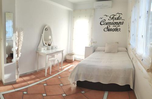 Almuñécar Casa | Habitaciones en Casa Céntrica con piscina