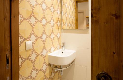 Santa Pau Casa | Habitacions Plaça Major