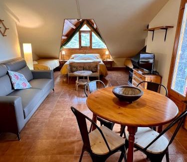 Setcases Apartamento | HABITATGE FAMILIAR DE CAN BOTA ESTUDI