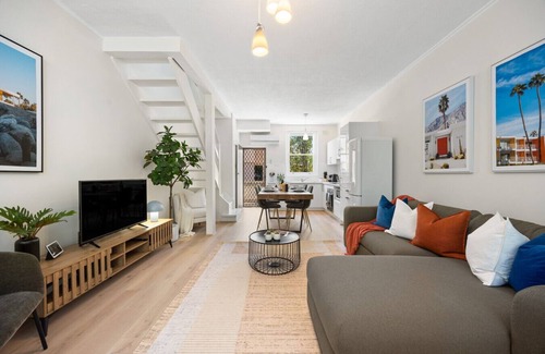 Henley Beach Apartamento | Hacienda at Henley - 2BR, Wi-Fi, Workspace