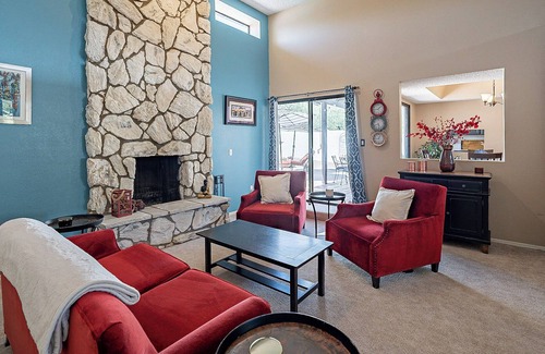 Catalina Madre Casa | Hacienda Encantada 3BD/2BA Pool & Hot Tub