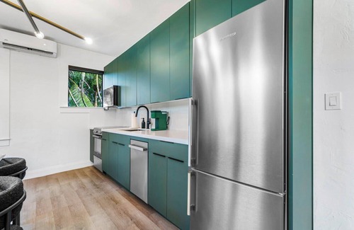 Flamingo Parks Apartamento | Hacienda Flamingo Unit 4 - Chic 2BR Retreat Near Shops and Restaurants