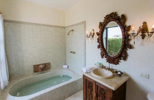 Centro de Puerto Vallarta Hotel | Hacienda San Angel