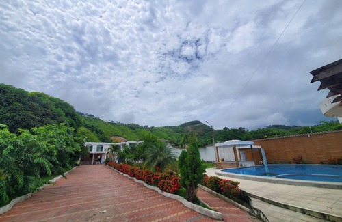 Súa Casa | Hacienda Style house 3 min from the Beach