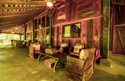 El Viejo Casa | Hacienda Tropical: Vacaciones y aventura familiares de lujo. Servicio personal