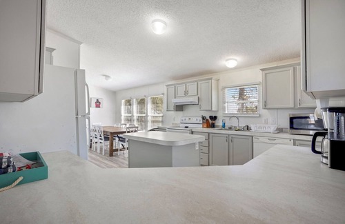Hackberry Casa | Hackberry Paradise: Fishing Oasis