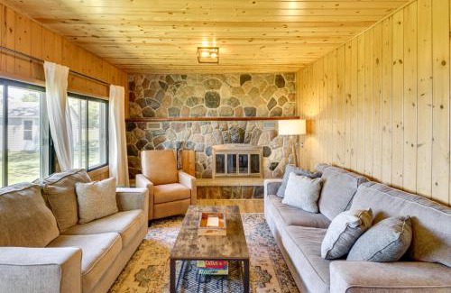 Hackensack Casa | Hackensack Waterfront Retreat on Tenmile Lake
