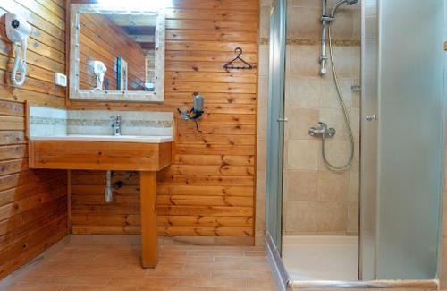 Mateh Asher Cabina | Hadas - Love