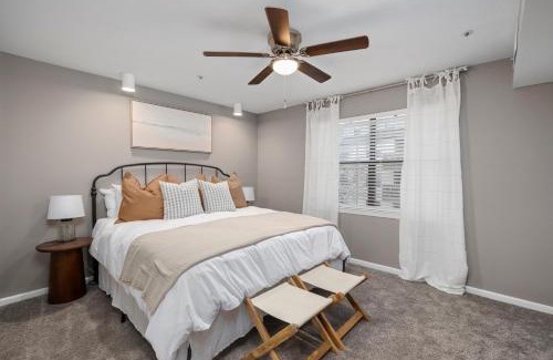 Table Rock Apartamento | Hadley's Place at Pointe Royale, Pristine 2 Bed 2 Bath Condo