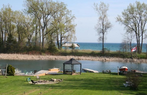 Wellington Cama Y Desayuno | Hadovka Lakeside Inn