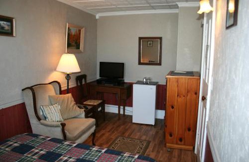 Wellington Cama Y Desayuno | Hadovka Lakeside Inn