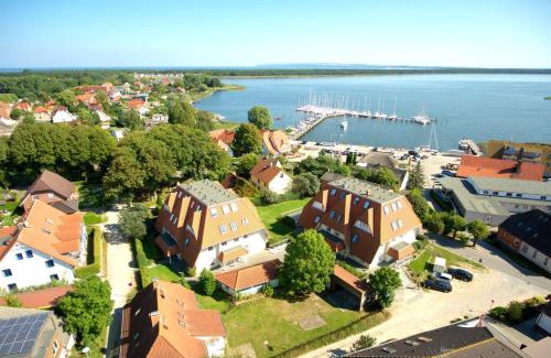 Breege Apartamento | Hafenhäuser Breege FeWo 13 - Terrasse, Meerblick
